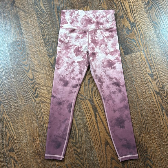 Athleta Pants - Athleta elation printed 7/8 tight size XS